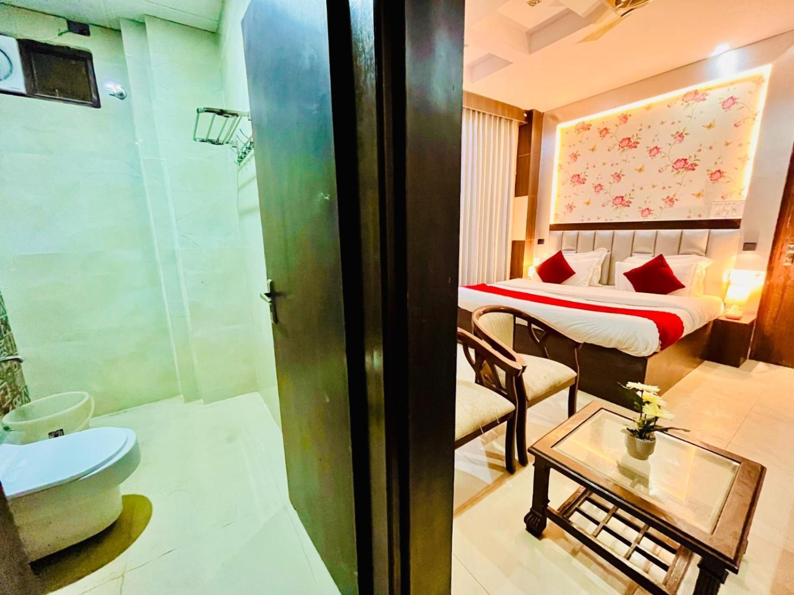 Hotel Ramawati Near Ganga Ghat Haridwār Exteriér fotografie