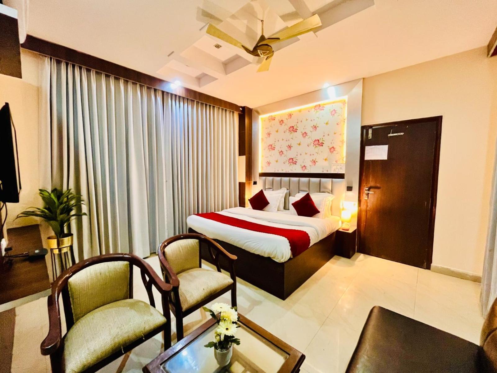 Hotel Ramawati Near Ganga Ghat Haridwār Exteriér fotografie