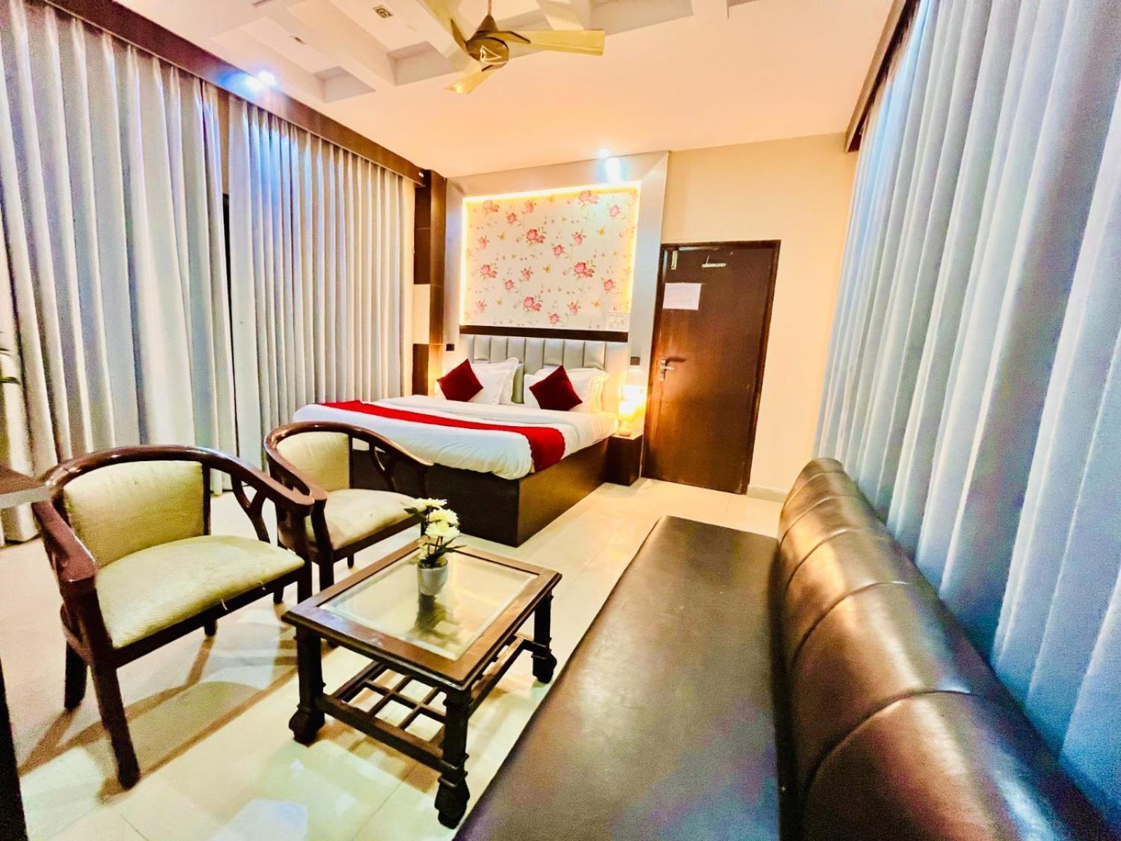 Hotel Ramawati Near Ganga Ghat Haridwār Exteriér fotografie